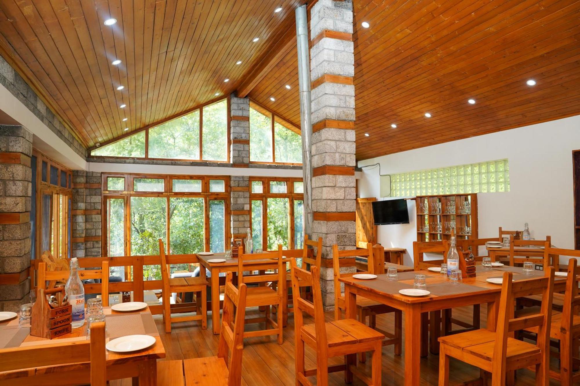 Готель Zone Connect By The Park, Manali Екстер'єр фото