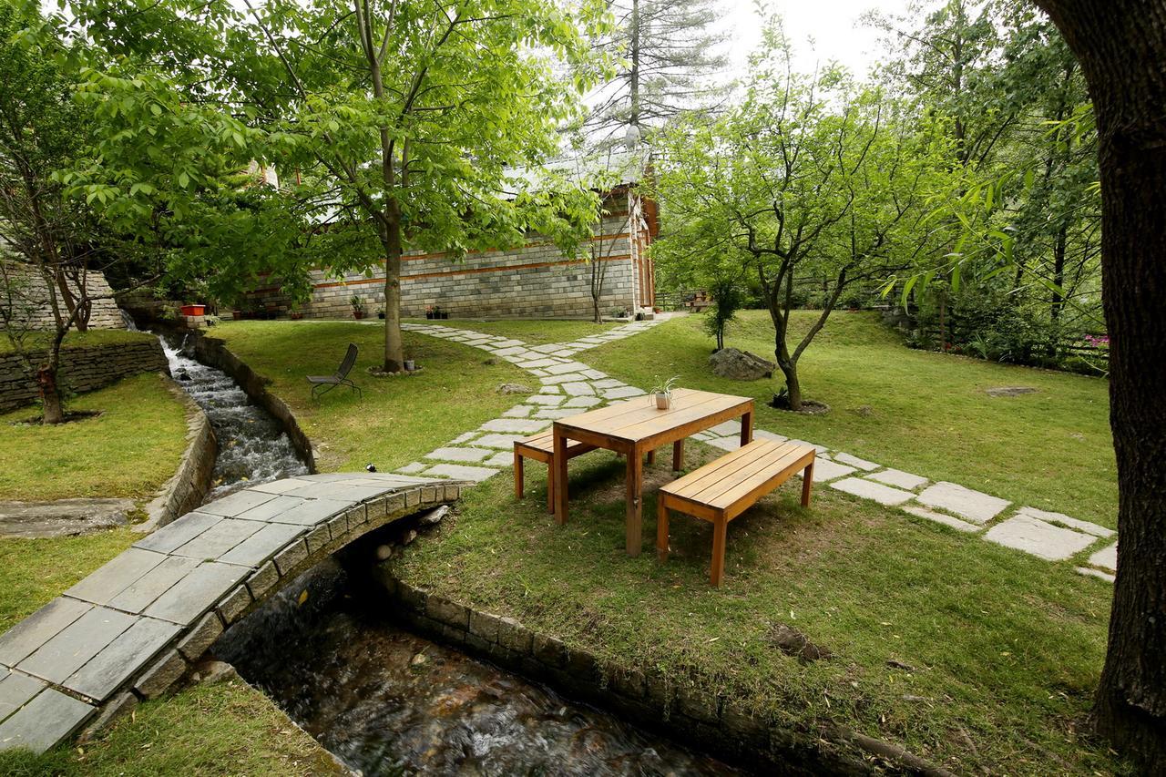 Готель Zone Connect By The Park, Manali Екстер'єр фото